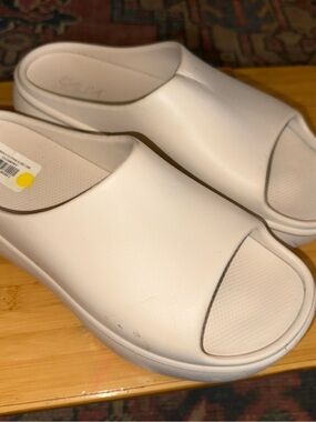 Women's White Slide Sandals - Minimal Open-Toe Comfort